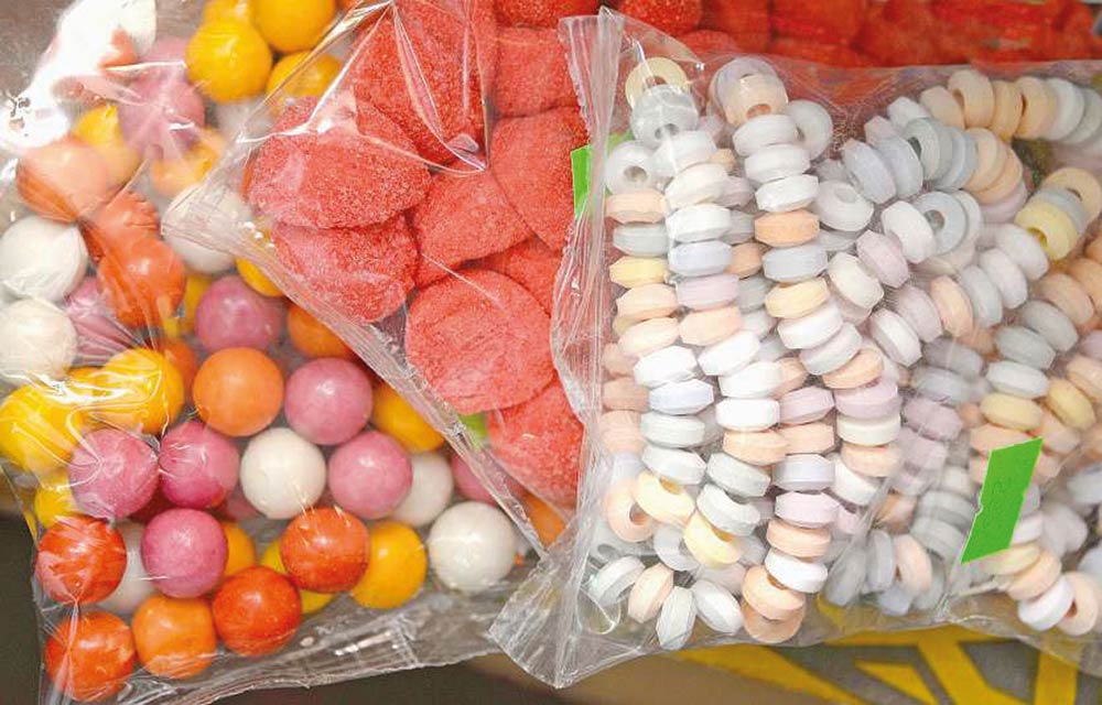 La taxe sur le sucre devra "i[changer les habitudes de consommation mais aussi préserver les entreprises qui nous accompagnent dans ce projet]i", note le porte-parole du gouvernement, Christopher Gygès. (Photo Thierry Perron)