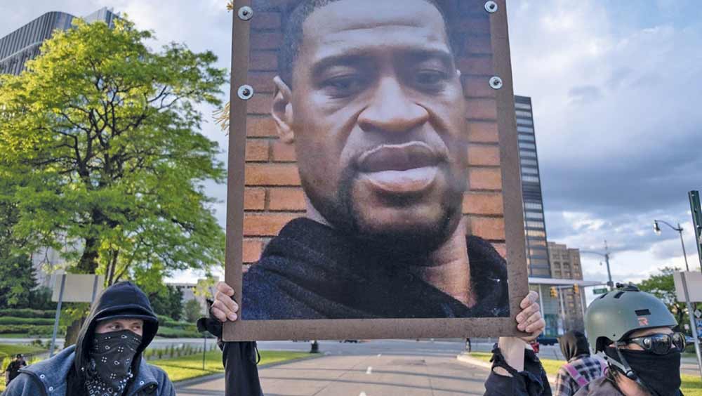 Voir, en direct, un policier tuer un homme sous l’œil indifférent de ses trois collègues a bouleversé, révulsé le monde entier.  Crédit photo : DR