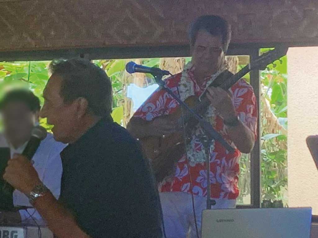 ”Concert“ de M. Fricth et M. Buillard lors du mariage de Tearii Alpha - Crédit photo : DR