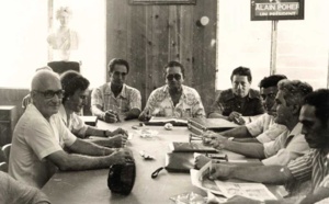 Frantz Vanizette (à droite de Francis Sanford sur la photo) : “i[Il est grand temps qu’arrivent deux ou trois mille Français]i i[de plus pour donner un nouvel élan à ce territoire.”]i Crédit photo : DR