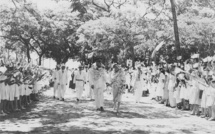 Quand Tahiti riait, l’assemblée représentative faisait grise mine